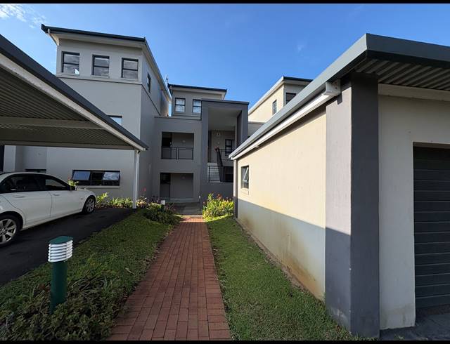 3 BEDROOM APARTMENT FOR SALE IN PALM LAKES ESTATE